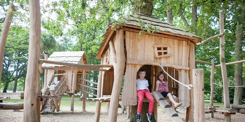 Aire de jeux / espace ludique - Cabanes & maisonnettes