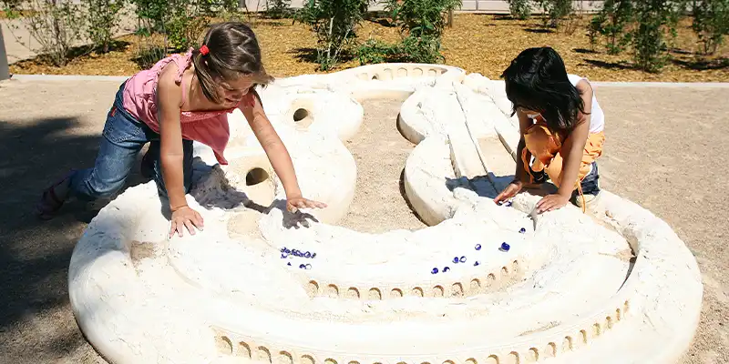 Aire de jeux / espace ludique - Jeux de billes