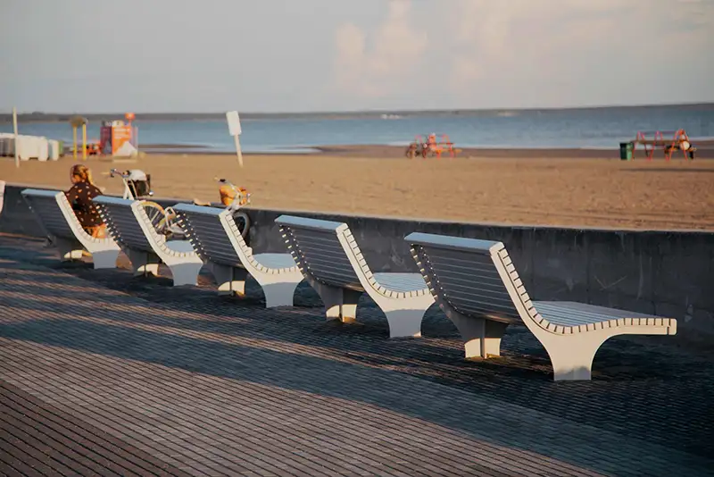 Mobilier urbain - Bains de soleil, transats, chaises longues & méridiennes 