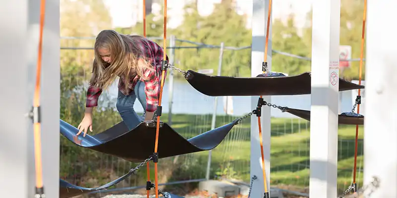 Aire de jeux / espace ludique - Structures à grimper