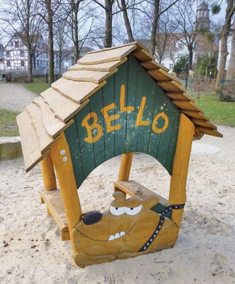 SPIELART : CABANE DU CHIEN BELLO, ref C188