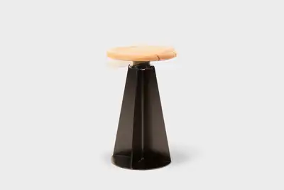 TABOURET SUME - bois tropical - pied pyramidal