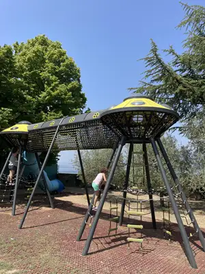 STRUCTURE DE JEU À GRIMPER OVNI DUO