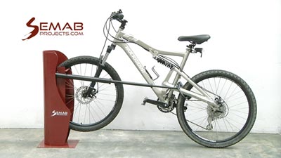 SEMAB PROJECTS : Borne à vélo PILONA avec bras téléscopique, ref S069