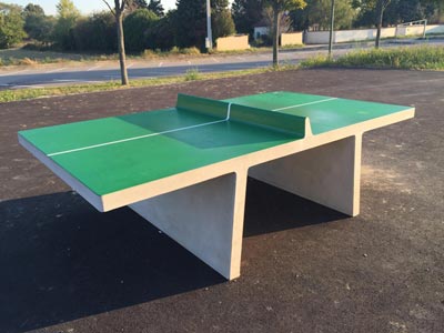 TABLE DE PING-PONG AMOPLAY - base en béton lisse pigmenté blanc