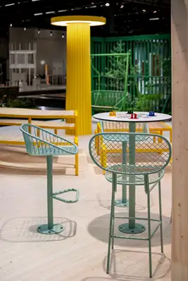 NOLA : CHAISE DE BAR PIVOTANTE KORG - à spitter, ref U12-33N
