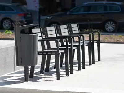 NOLA : CHAISE FRANK - pin peint, ref U16-27