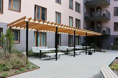 NOLA : PERGOLA AKALLA TOIT INCLINÉ - module d