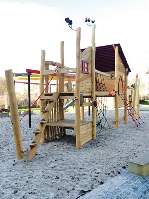 SPIELART : STRUCTURE DE JEUX CITÉ-JARDIN DE BERNAU, ref A325