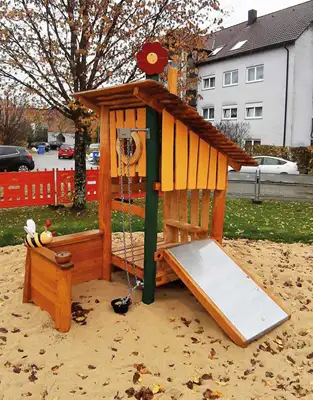 SPIELART : CABANE DE JEUX FLEURIE, ref C224