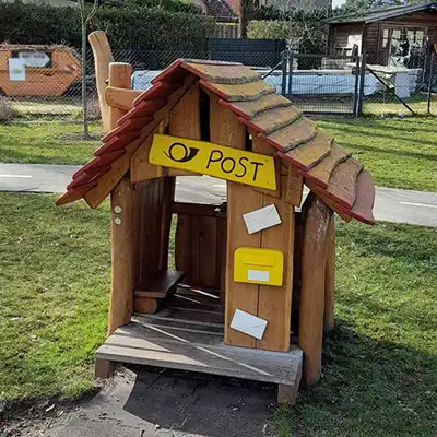 SPIELART : CABANE DE JEUX POSTE, ref C227