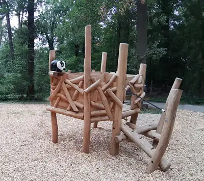 SPIELART : CABANE DE JEUX DU BLAIREAU, ref C234