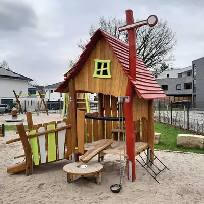 SPIELART : STRUCTURE DE JEUX PETITE STATION, ref C237