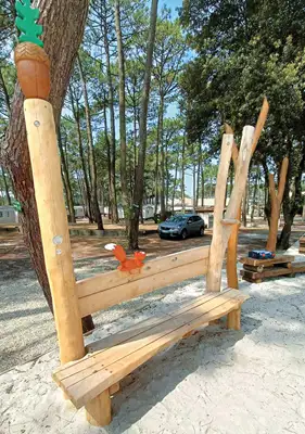 SPIELART : BANC DES ÉCUREUILS 2, ref F49