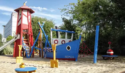 SPIELART : STRUCTURE DE JEUX BATEAU, ref L82