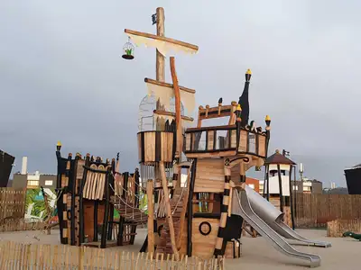 SPIELART : STRUCTURE DE JEUX BATEAU PIRATE, ref L85