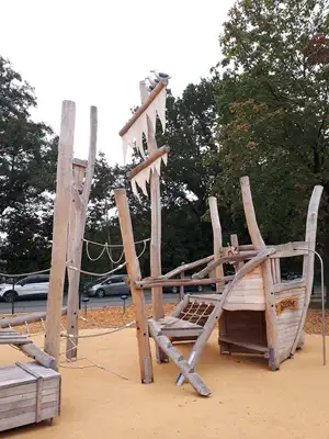 SPIELART : STRUCTURE DE JEUX BATEAU DES MOUETTES, ref L86