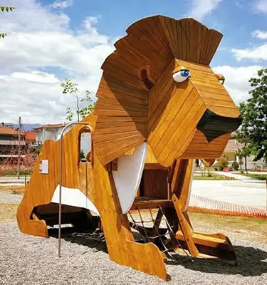 SPIELART : STRUCTURE DE JEUX À GRIMPER LION, ref N149