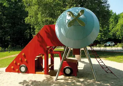 SPIELART : STRUCTURE DE JEUX BALLON DIRIGEABLE, ref N170