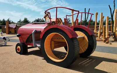 SPIELART : STRUCTURE DE JEUX TRACTEUR, ref N182