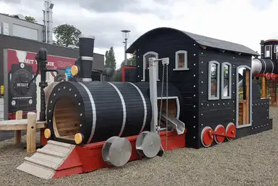 SPIELART : STRUCTURE DE JEUX LOCOMOTIVE À VAPEUR, ref N192