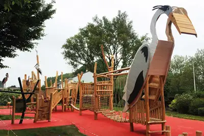 SPIELART : STRUCTURE DE JEUX GRUE, ref N200