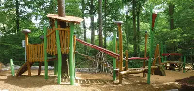 SPIELART : MAISON DANS LES ARBRES CHAMPIGNONS, ref O75