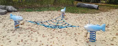 SPIELART : JEU SUR RESSORT POISSONS, ref P210