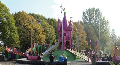 SPIELART : STRUCTURE DE JEUX CHÂTEAU LILAS, ref T101