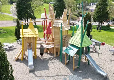 SPIELART : STRUCTURE DE JEUX CHÂTEAU AUX FLEURS, ref T107