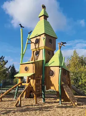 SPIELART : STRUCTURE DE JEUX TOUR ENCHANTÉE, ref T78