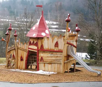 SPIELART : STRUCTURE DE JEUX CHÂTEAU DE BOZEL, ref T85