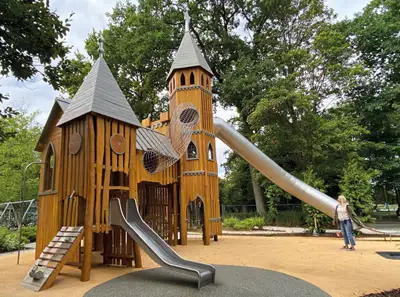SPIELART : STRUCTURE DE JEUX CHÂTEAU DE TUNA, ref T88