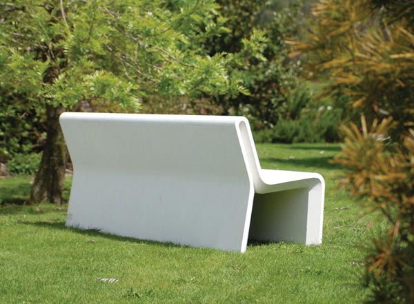 BANC AR PURO - béton lisse pigmenté blanc AMOP