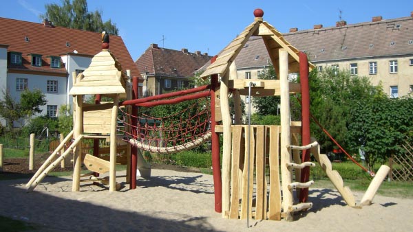 STRUCTURE DE JEUX BLASEWITZ SPIELART