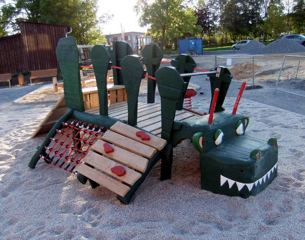 STRUCTURE DE JEUX DRAGON FRIEDOLIN SPIELART