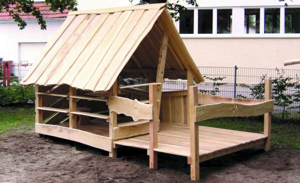 MAISONNETTE AVEC TERRASSE SPIELART