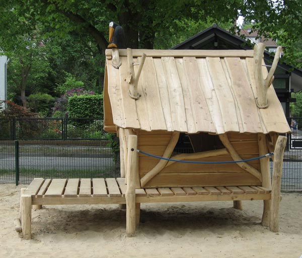 CABANE DE JEUX VILLAGE ÉTRUSQUE SPIELART