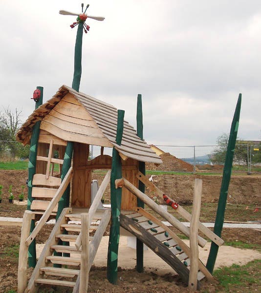 STRUCTURE DE JEUX MAISON DES GRAMINÉES SPIELART