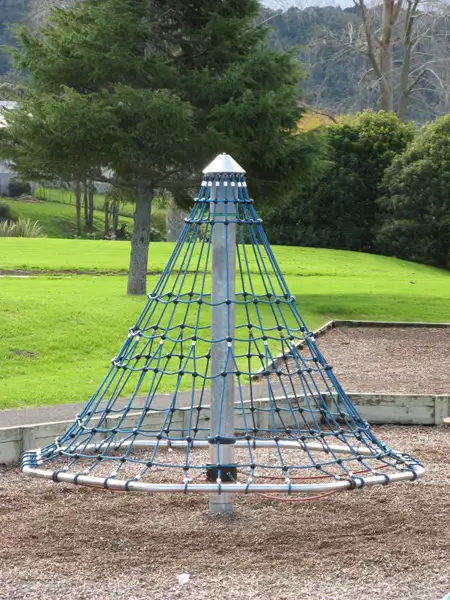 PETITE PYRAMIDE HUCK OCCITANIA