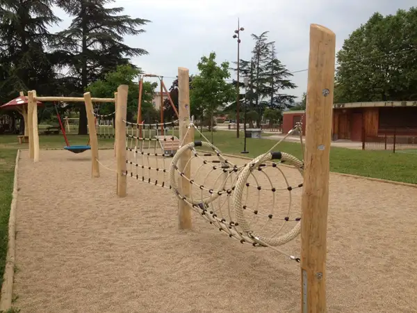 TUNNEL pour poteaux robinier - FUN PARCOURS HUCK OCCITANIA