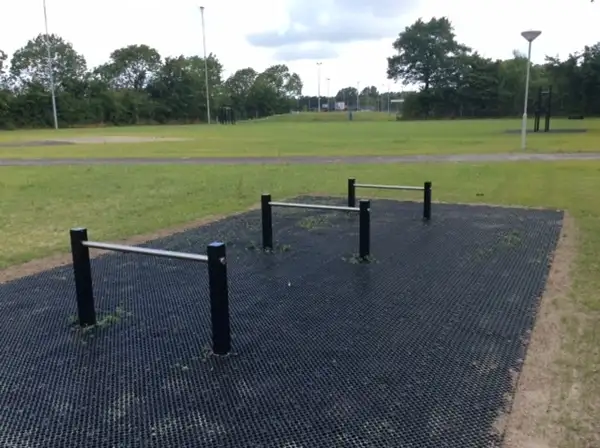 COMBINAISON DE BARRES DE SAUT BARFORZ IJSLANDER BV