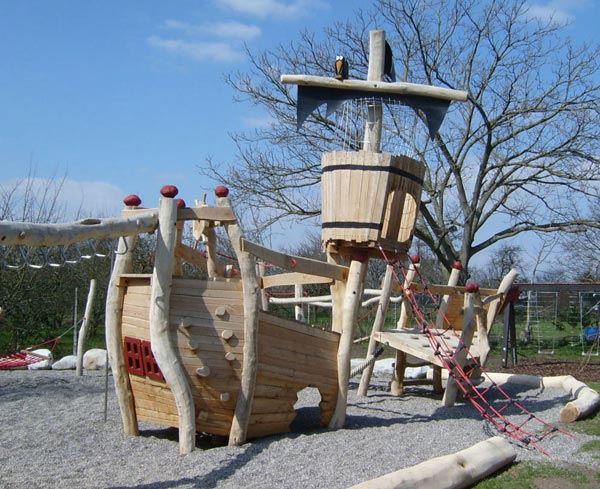 STRUCTURE DE JEUX BATEAU GUNDELFINGEN SPIELART