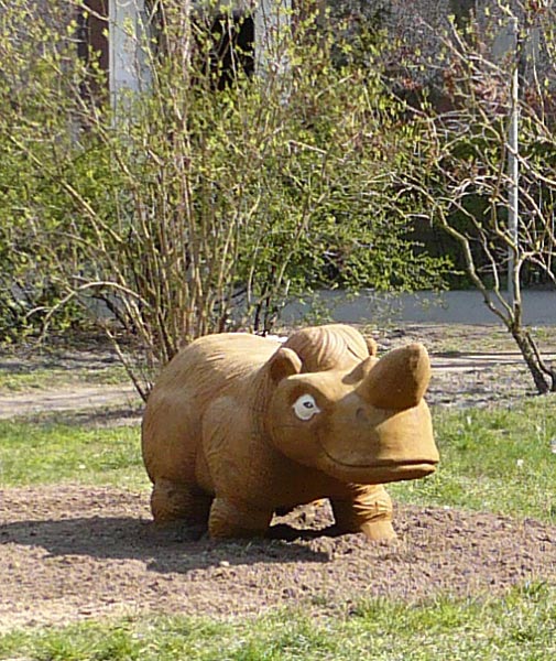 SCULPTURE RHINOCÉROS SOURIANT SPIELART