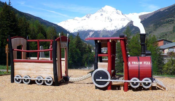 STRUCTURE DE JEUX LOCOMOTIVE DE LANSLEBOURG SPIELART