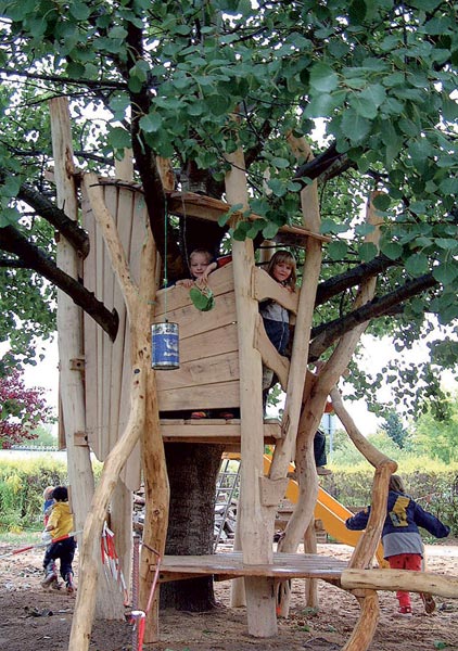 MAISON DANS LES ARBRES BOITE SPIELART