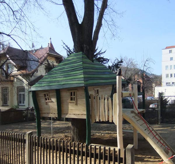 MAISON DANS LES ARBRES JENA SPIELART