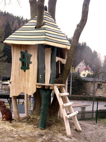 MAISON DANS LES ARBRES CHEMNITZ SPIELART