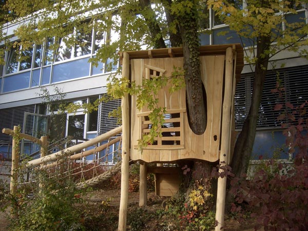 MAISON DANS LES ARBRES PFORZHEIM SPIELART