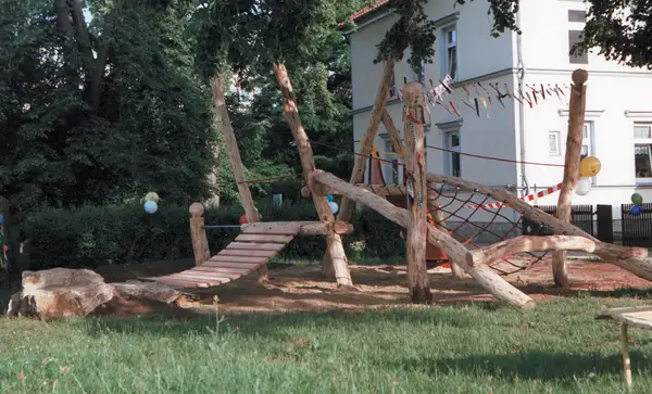 STRUCTURE DE JEUX MECHTERSTADT SPIELART